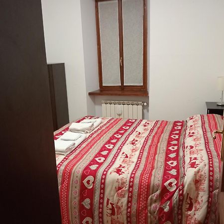 Ferienwohnung Mansarda Monte Bianco La Salle Exterior foto