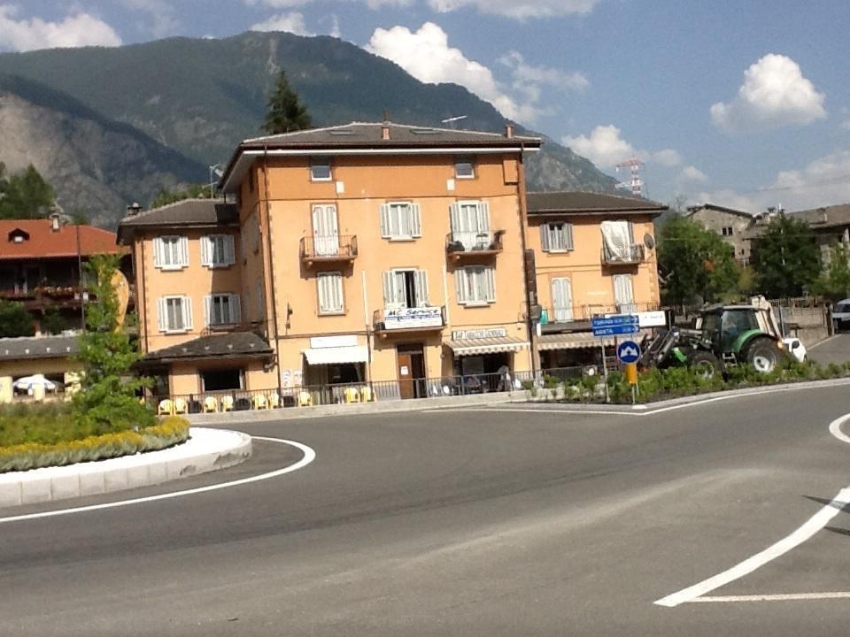 Ferienwohnung Mansarda Monte Bianco La Salle Zimmer foto