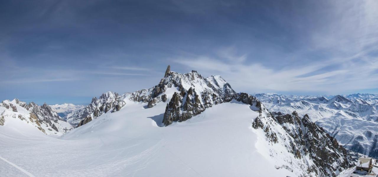Ferienwohnung Mansarda Monte Bianco La Salle Exterior foto