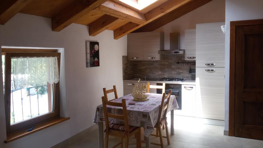 Ferienwohnung Mansarda Monte Bianco La Salle Exterior foto