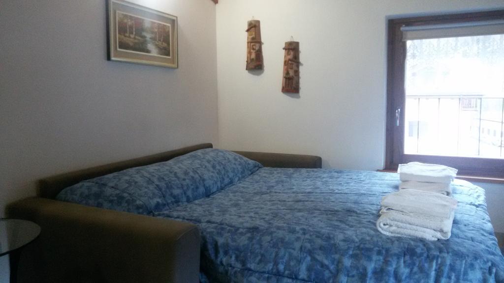 Ferienwohnung Mansarda Monte Bianco La Salle Exterior foto