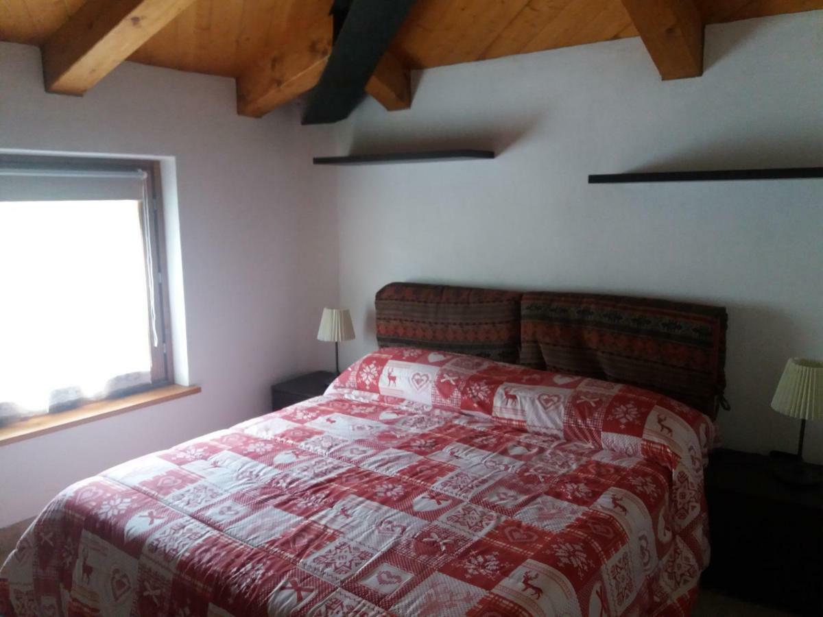 Ferienwohnung Mansarda Monte Bianco La Salle Exterior foto